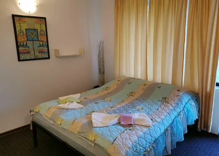 Konukevi комплекс антик