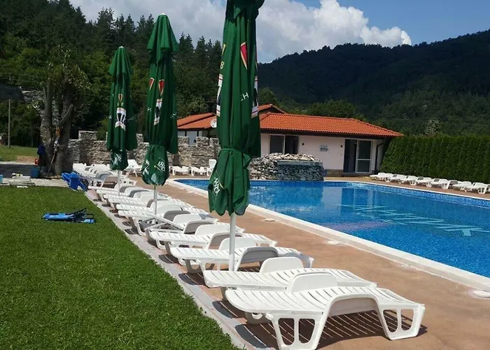 Konukevi комплекс антик